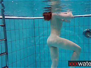 bouncy culo underwater Katrin