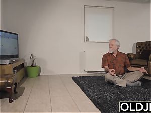 teenage Interrupts grandfather from Yoga And deep throats his dick